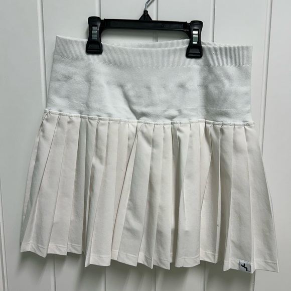 All in Motion White and Yellow Skater Skirt Set - Picture 2 of 6